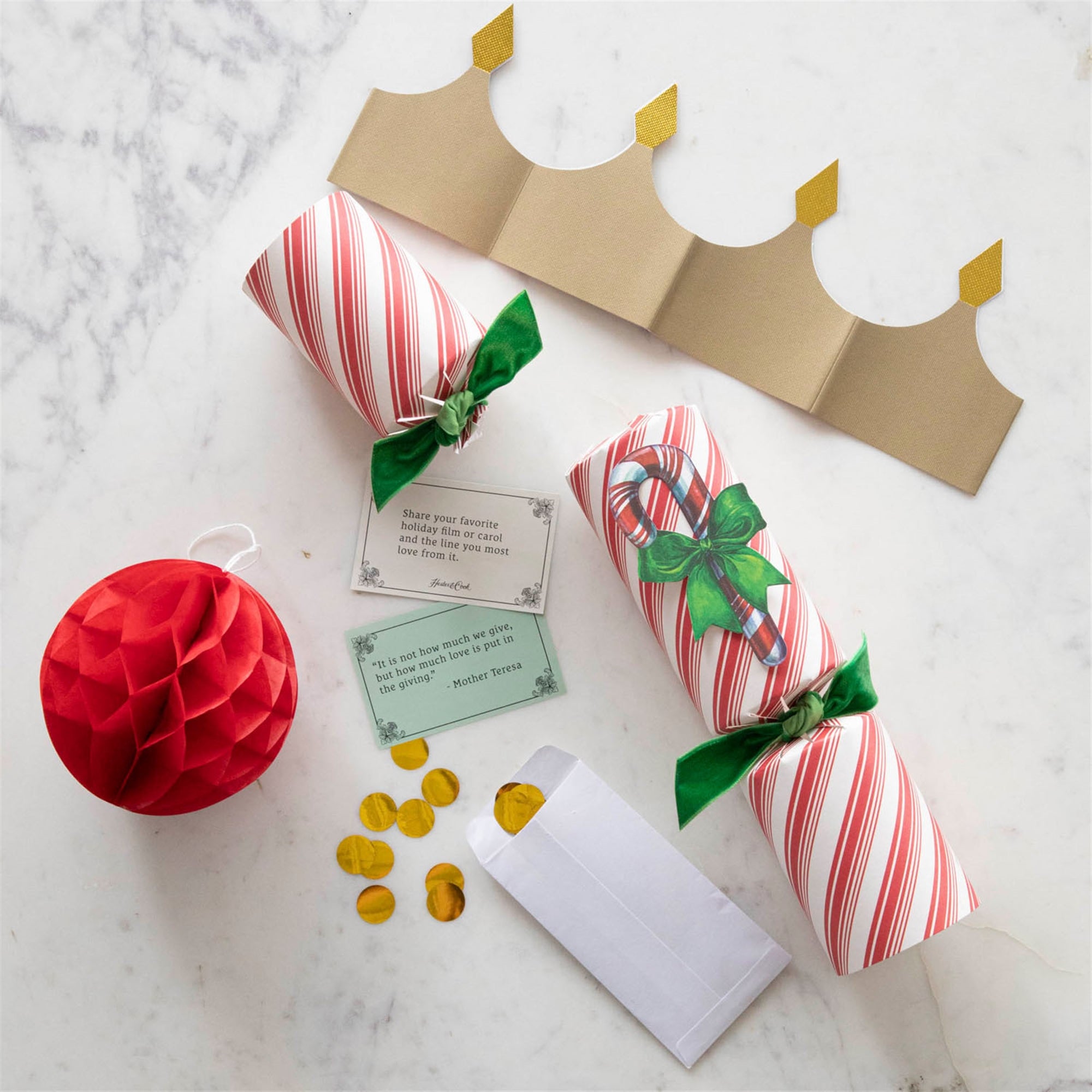 Cardinal party crackers