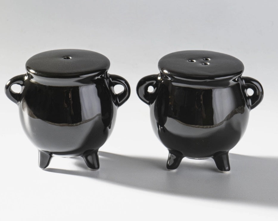 Witch  Cauldron Salt & Pepper Shaker Set